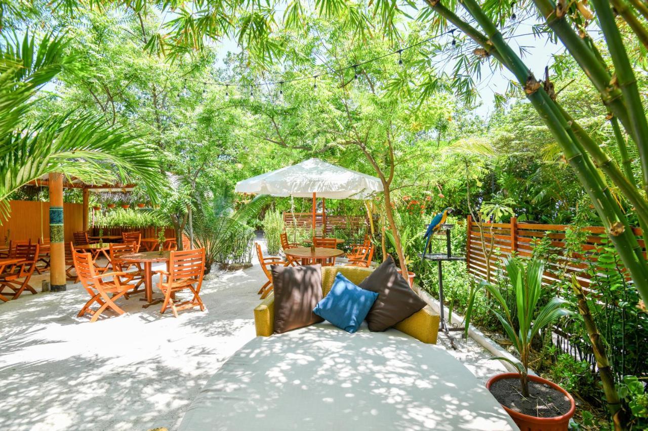 Ostrov Villa Ukulhas Island Exterior photo